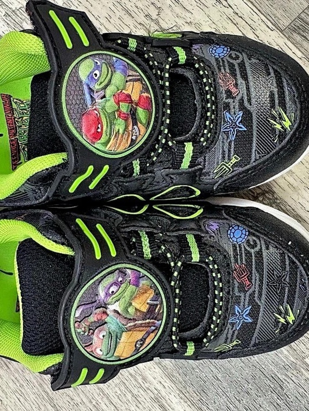 Nickelodeon Teenage Mutant Ninja Turtles Mutant Mayhem Light-Up Sneakers